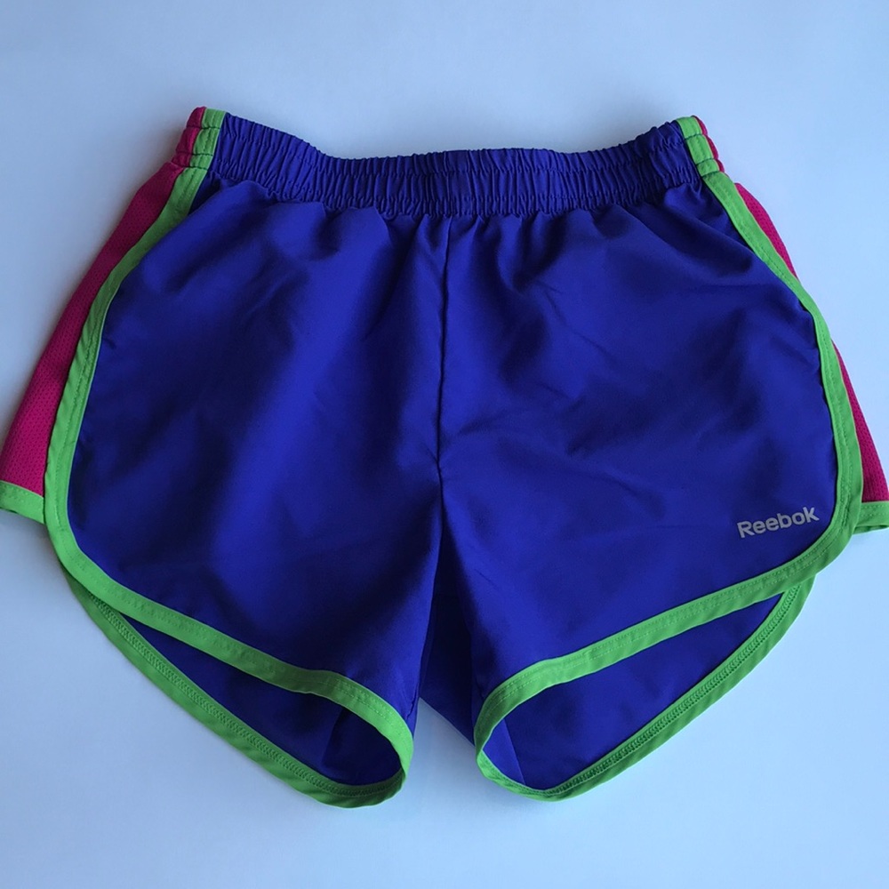 EUC Girls Reebok short